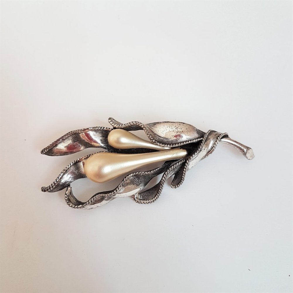 Tortolani Vintage Brooch.